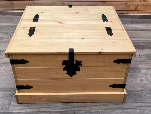 Coffre en pin massif, Huis en Inrichting, Woonaccessoires | Kisten, Zo goed als nieuw, Minder dan 50 cm, 75 tot 100 cm, 50 tot 100 cm