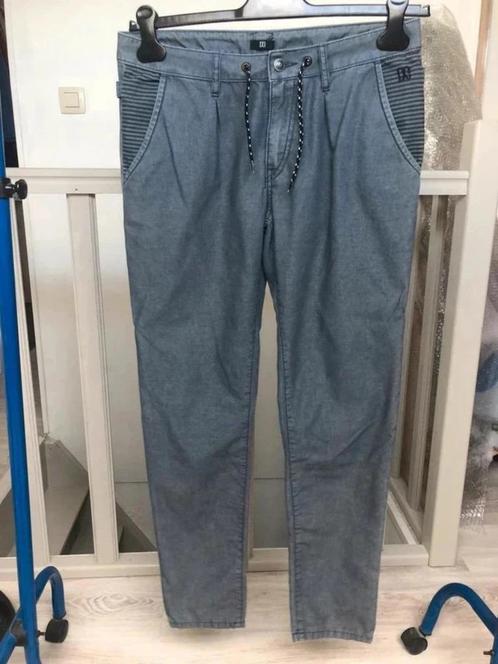 lange chino broek DC dames maat 26, Kleding | Dames, Broeken en Pantalons, Gedragen, Maat 38/40 (M), Grijs, Lang, Ophalen of Verzenden