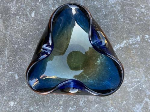 DRIEHOEKIGE ASBAK VIDE POCHE IN MURANO GLAS. PERFEKTE STAAT., Antiek en Kunst, Antiek | Glaswerk en Kristal, Ophalen of Verzenden