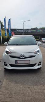 Toyota Verso-S2015/automatisch/85500KM, Auto's, Toyota, Euro 5, Stof, Zwart, Wit