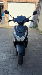 2024 Peugeot Kisbee Black Edition, Fietsen en Brommers, Brommers | Peugeot, Overige modellen, Ophalen of Verzenden, 50 cc, Klasse B (45 km/u)