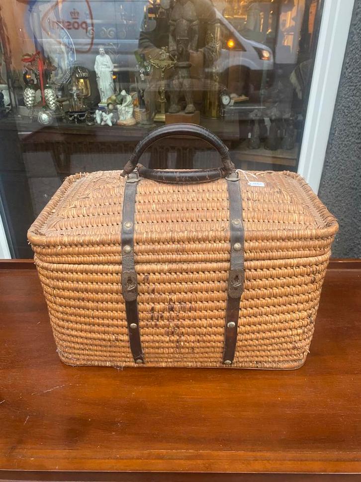 Biedermeier rieten perronmand met originele sluiting., Antiquités & Art, Curiosités & Brocante, Enlèvement ou Envoi