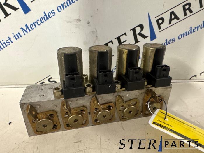 Divers d'un Mercedes SL, 3 mois de garantie, Utilisé, -, -