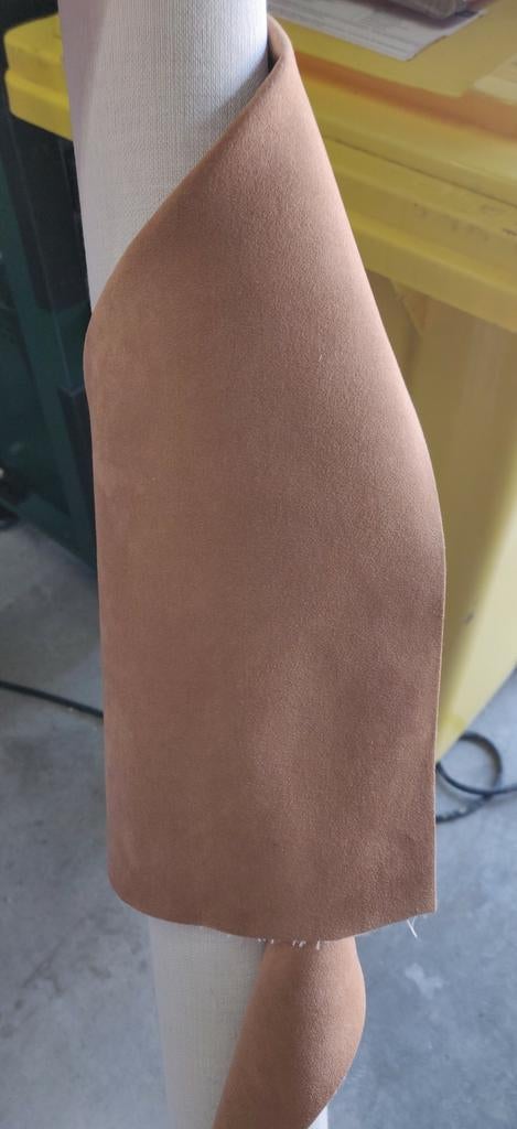 véritable Alcantara, couleur 4084, Maison & Meubles, Maison & Meubles | Autre, Neuf, Enlèvement ou Envoi