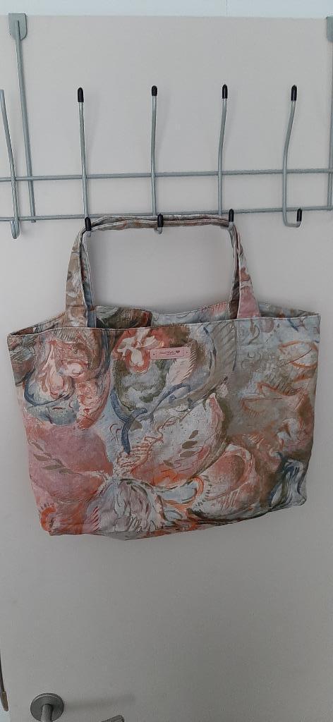 Handgemaakte schoudertas/shopper, Handtassen en Accessoires, Tassen | Damestassen, Zo goed als nieuw, Shopper, Overige kleuren
