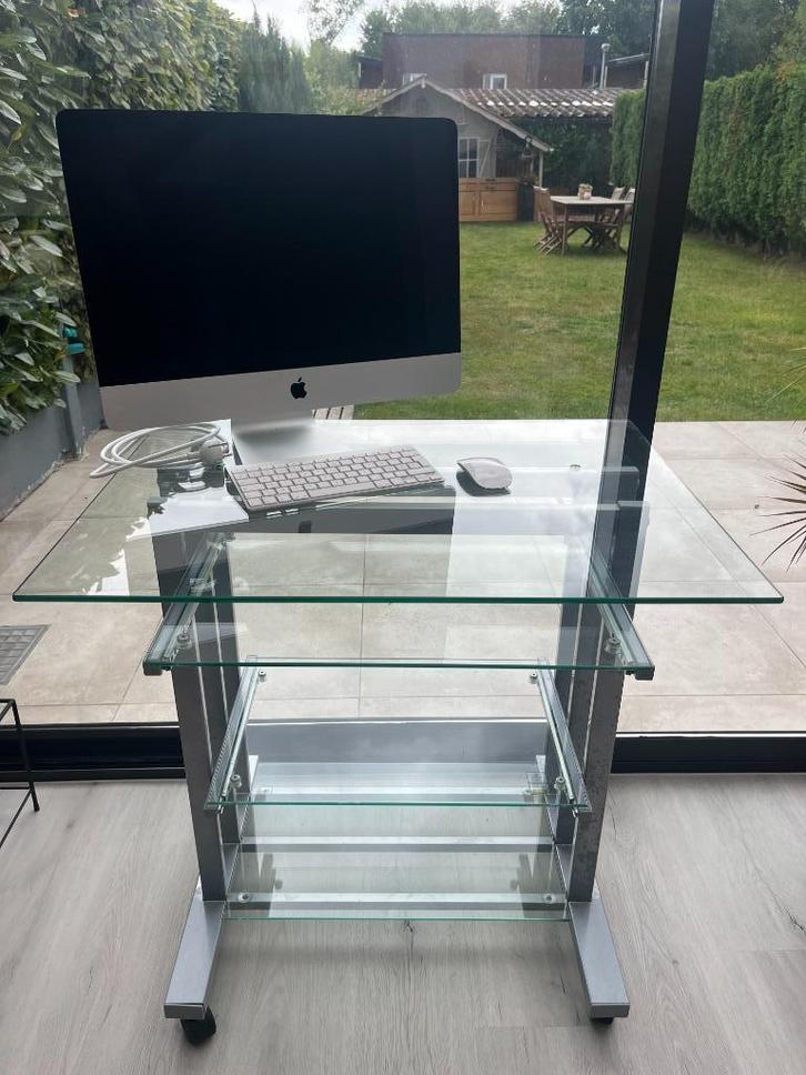 Modern glazen bureau, Huis en Inrichting, Bureaus, Gebruikt, Bureau, Met wielen, Ophalen