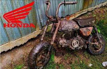 Gezocht: kapotte Originele Honda Dax of Honda Monkey beschikbaar voor biedingen