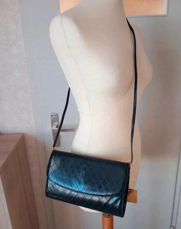 Vintage Italiaanse leren tas uit Venetië beschikbaar voor biedingen