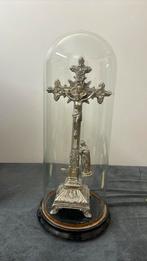 Kruisbeeld onder glazen stolp, Antiquités & Art, Antiquités | Objets religieux, Enlèvement
