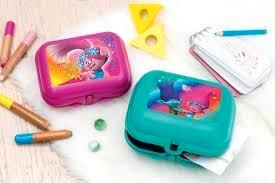 Nieuwe tweelingdozen set van trolls of minion  tupperware  beschikbaar voor biedingen