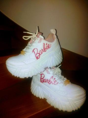 Baskets Sneakers BARBIE  disponible aux enchères