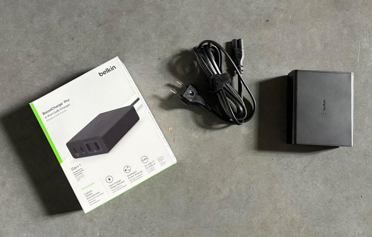 Belkin Boost-Up Charge Pro Adapter voor laptop en telefoon, Telecommunicatie, Mobiele telefoons | Telefoon-opladers, Zo goed als nieuw