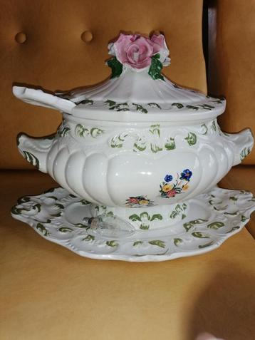 Soupière ancienne, Enlèvement