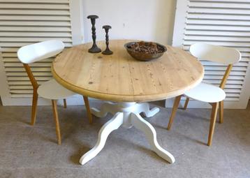Prachtige witte landelijke ronde uitschuifbare eettafel beschikbaar voor biedingen