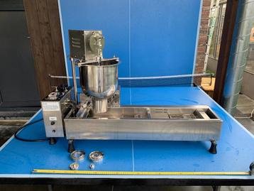 Donuts machine  beschikbaar voor biedingen