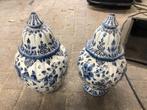 2 vases bleus de Delft, Enlèvement