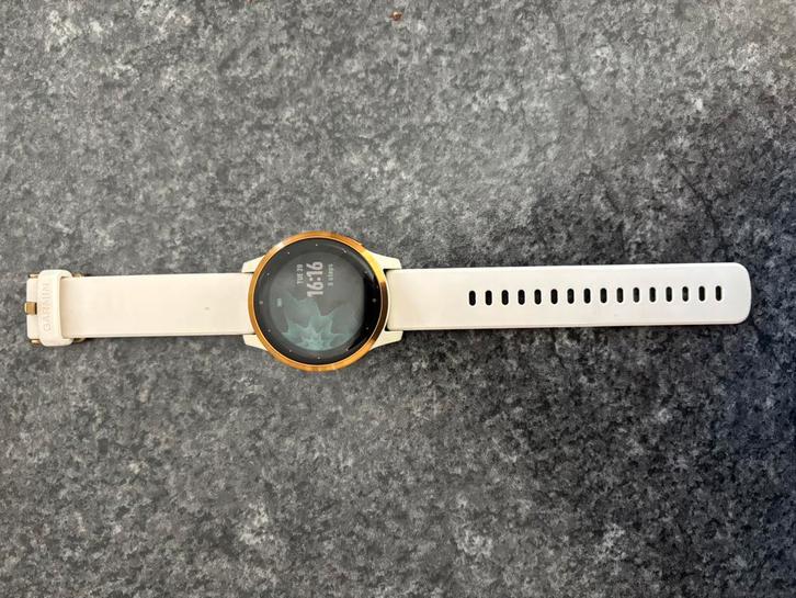 Garmin Vivoactive 4S, Handtassen en Accessoires, Smartwatches, Android, GPS, Ophalen