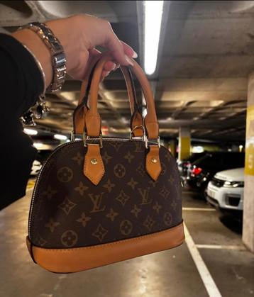Luxe handtas dames beschikbaar voor biedingen