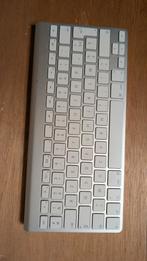 Apple Magic Keyboard AZERTY, Computers en Software, Ophalen, Azerty, Zo goed als nieuw