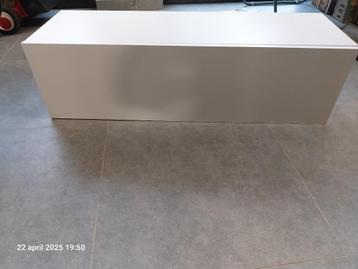 TV meubel te koop beschikbaar voor biedingen