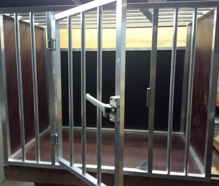 Honden benchen nieuw op voorraad, Animaux & Accessoires, Maisons pour chiens, Neuf, Chenil chien, Enlèvement