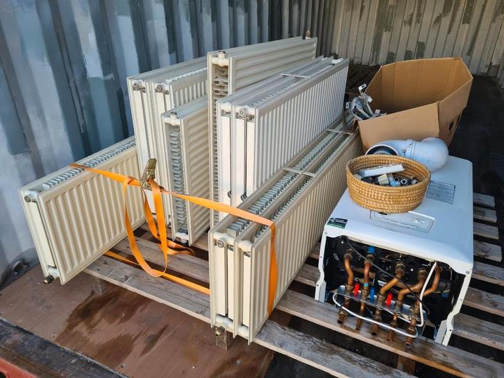 CV - Bulex aardgasketel + thermostaat + radiatoren, Bricolage & Construction, Chauffage & Radiateurs, Utilisé, Chaudière CC ou Chaudière combinée