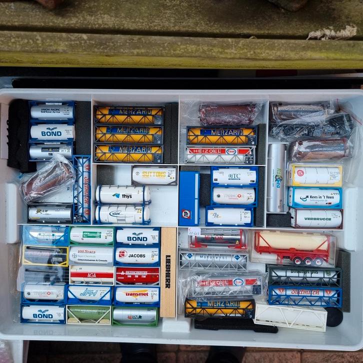 TANK-VLOEISTOF CONTAINERS -H0-, Hobby en Vrije tijd, Modeltreinen | H0, Zo goed als nieuw, Ophalen of Verzenden
