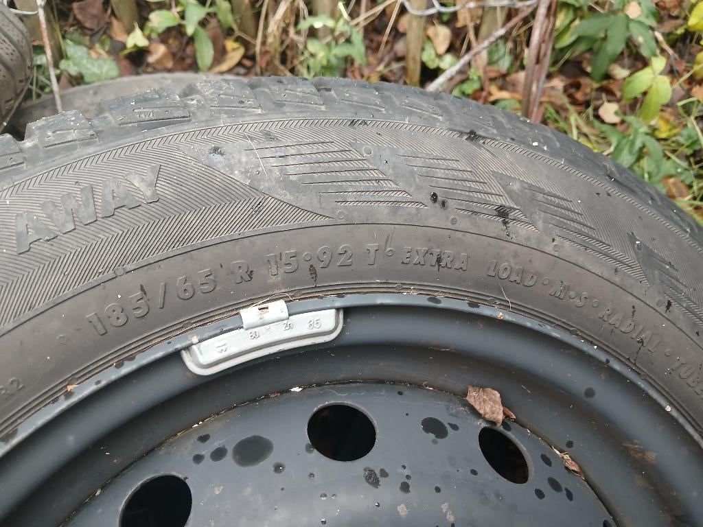 Pneu Hiver avec jantes en tole, Neuf, 15 pouces, Pneus hiver, Véhicule de tourisme