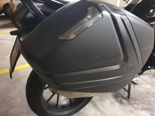 GIVI-set valt nog onder de garantie!, Motoren, Accessoires | Koffers en Tassen, Zo goed als nieuw, Ophalen
