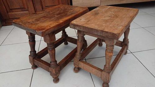 Twee rechthoekige sidetables oud hout., Huis en Inrichting, Tafels | Bijzettafels, Gebruikt, Rechthoekig, Minder dan 45 cm, Minder dan 55 cm