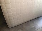 Tweepersoonsmatras van 200cm op 180cm + topper, Matelas, Comme neuf, Enlèvement, 180 cm