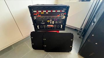 Muziekinstallatie met versterker, cd speler, mixer, … beschikbaar voor biedingen