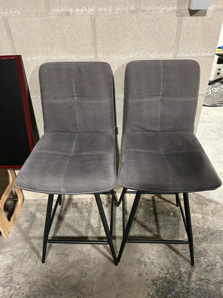 2x Henders & Hazel Barstoel Milva – antraciet - zitting 68cm, Huis en Inrichting, Barkrukken, Zo goed als nieuw, 90 cm of meer