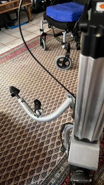 Cinquième roue électrique pour équipe un fauteuil roulant, Enlèvement, Utilisé