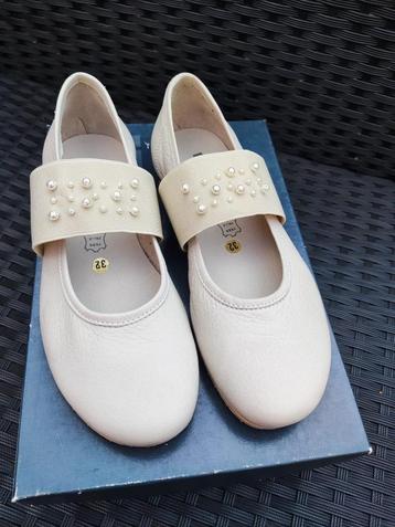 Ecru ballerina's maat 32 leder NIEUW beschikbaar voor biedingen
