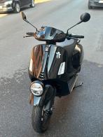 Vespa GTV 300 611kms!, Fietsen en Brommers, Ophalen, Zo goed als nieuw, Vespa