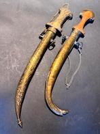 2 Marokkaanse dolken 19de eeuw koper en hout, Antiek en Kunst, Ophalen of Verzenden, Koper