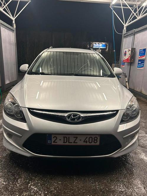 Hyundai i30 euro 5 essence, Autos, Hyundai, Particulier, i30, ABS, Airbags, Air conditionné, Ordinateur de bord, Verrouillage central