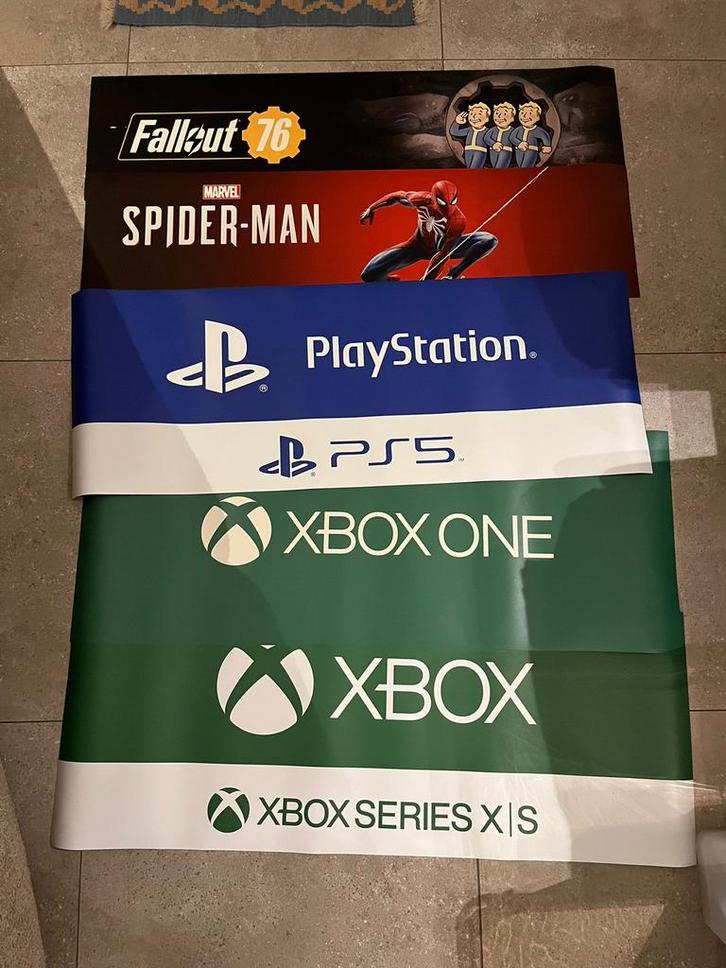 Videogame magnetische posters. Xbox, ps5, spiderman, fallout, Games en Spelcomputers, Spelcomputers | Xbox | Accessoires, Zo goed als nieuw