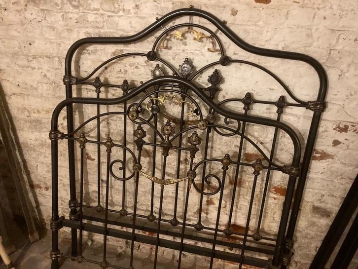 lit fer forgé antique, Maison & Meubles, Chambre à coucher | Lits, Utilisé, Deux personnes, 120 cm, 200 cm, Métal, Noir, Enlèvement