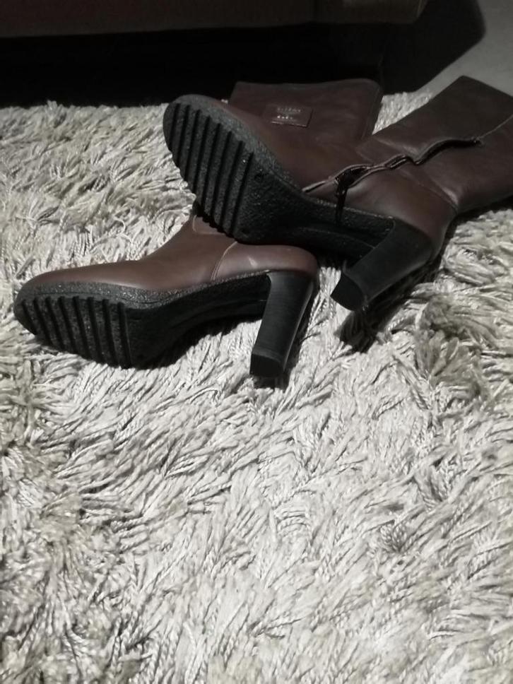 Hoge bruine dameslaarzen, NIEUW, echt leder, lage prijs, Kleding | Dames, Schoenen, Nieuw, Hoge laarzen, Bruin, Ophalen of Verzenden