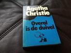 Oud boekje Agatha Christie overal is de duivel, Gelezen, Ophalen of Verzenden