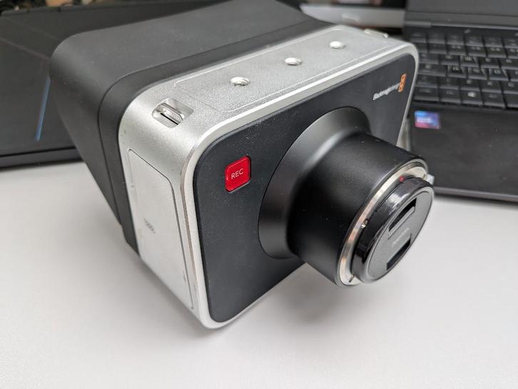 Blackmagic Cinema Camera 2.5K (met EF mount), TV, Hi-fi & Vidéo, Caméscopes numériques, Utilisé, Caméra, Autres marques, Enlèvement ou Envoi