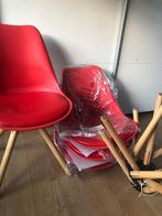 Vier rode kuipstoelen, Zo goed als nieuw, Vier, Modern, Rood