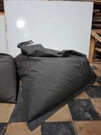 Twee donkergrijze zitzakken, Tuin en Terras, Ophalen, Gebruikt
