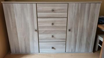 Commode beschikbaar voor biedingen