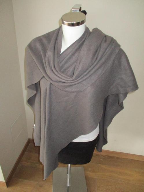 sjaal Poncho sjaal , schoudersjaal , bruin , fleece, Kleding | Dames, Mutsen, Sjaals en Handschoenen, Gedragen, Sjaal, Ophalen of Verzenden