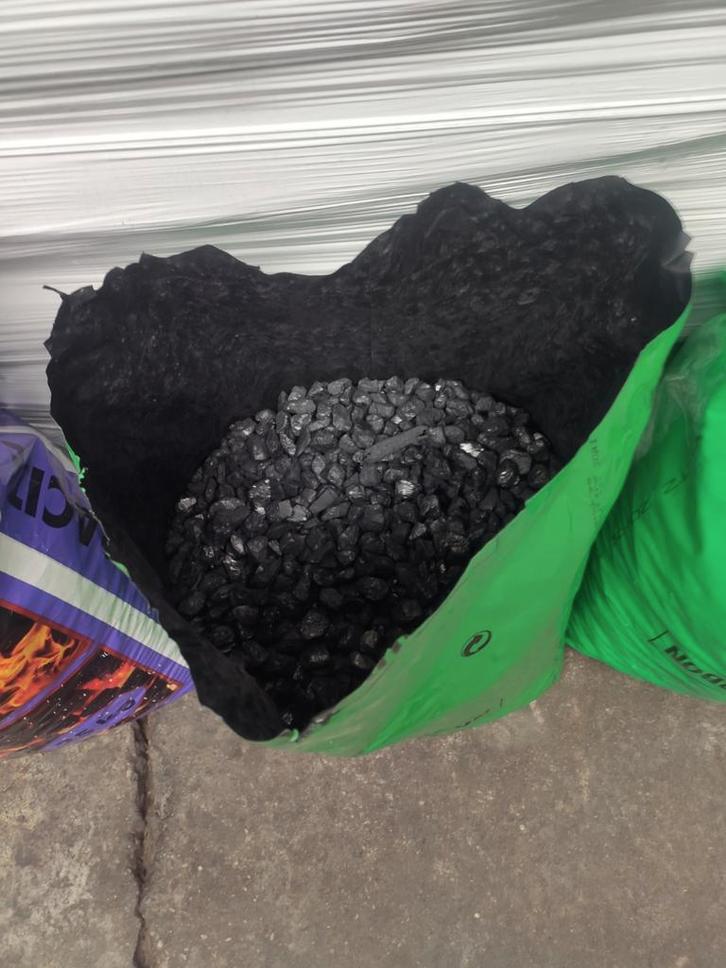 2025: kolen; antraciet, eierkolen, bruinkoolbriketten,…, Doe-het-zelf en Bouw, Verwarming en Radiatoren, Nieuw, Ophalen of Verzenden