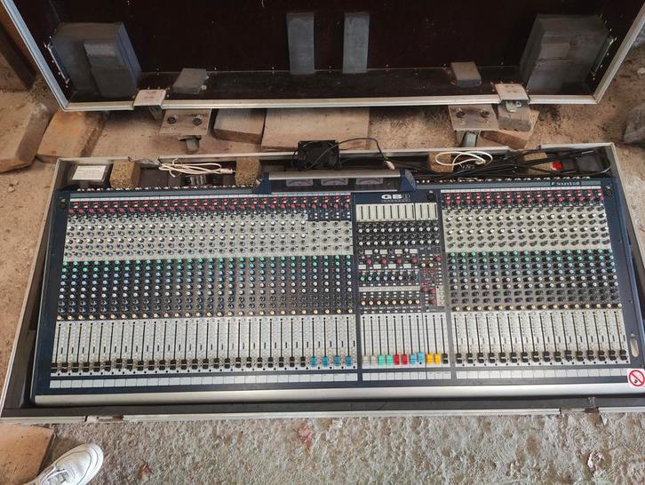 table de mixage Analogique, Muziek en Instrumenten, Mengpanelen, Zo goed als nieuw, 20 kanalen of meer, Microfooningang, Ophalen