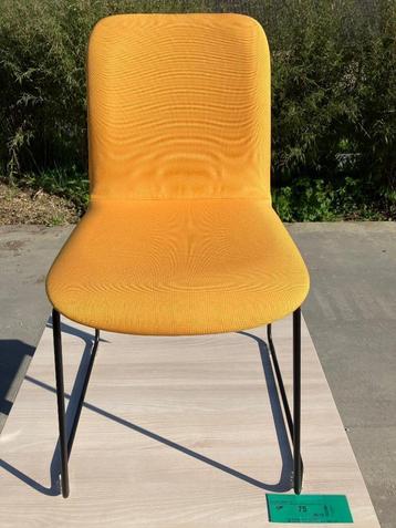 Chaise design de marque NowyStyl – Modèle VAPAA beschikbaar voor biedingen